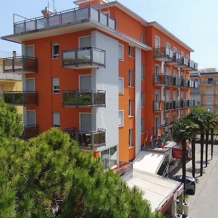 לידו די ג'סולו Hotel Torino מראה חיצוני תמונה