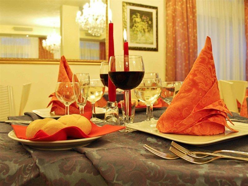 לידו די ג'סולו Hotel Torino מראה חיצוני תמונה