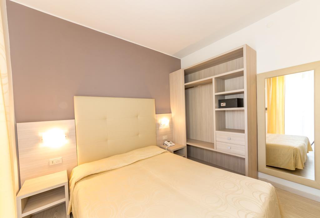 לידו די ג'סולו Hotel Torino מראה חיצוני תמונה