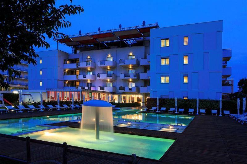 לידו די ג'סולו Hotel Torino מראה חיצוני תמונה