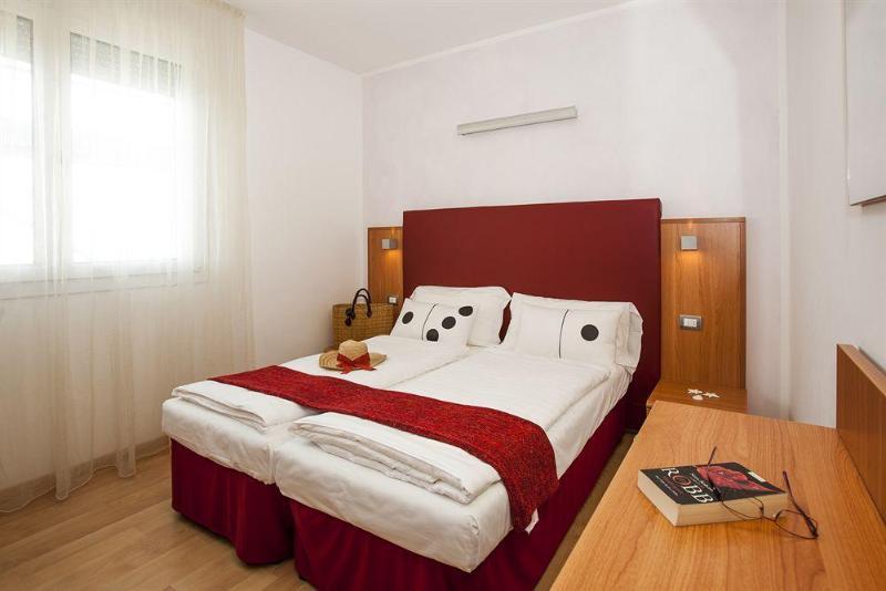 לידו די ג'סולו Hotel Torino מראה חיצוני תמונה